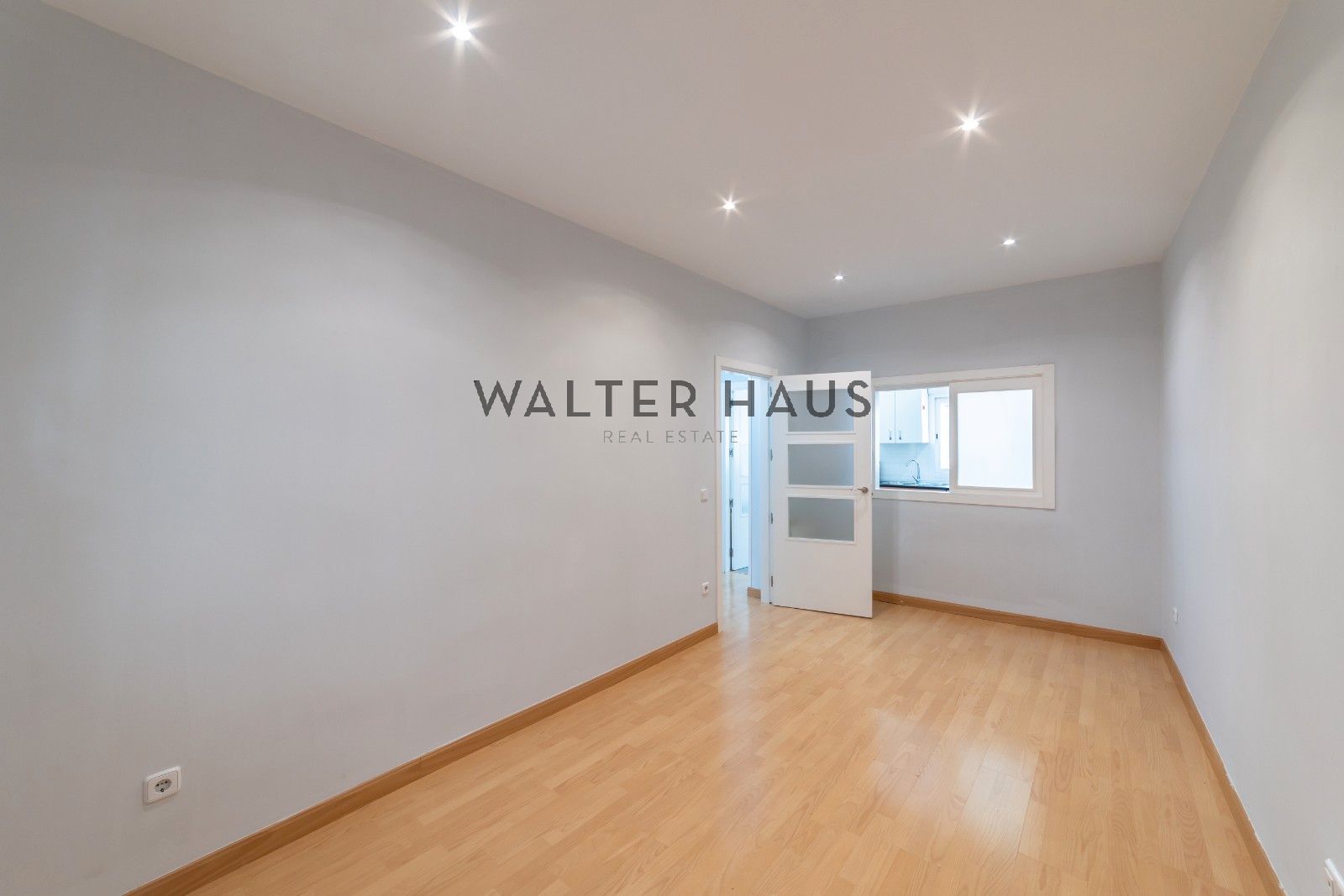 Flat to rent in  Madrid Capital  with Heating, Oven and Washing machine