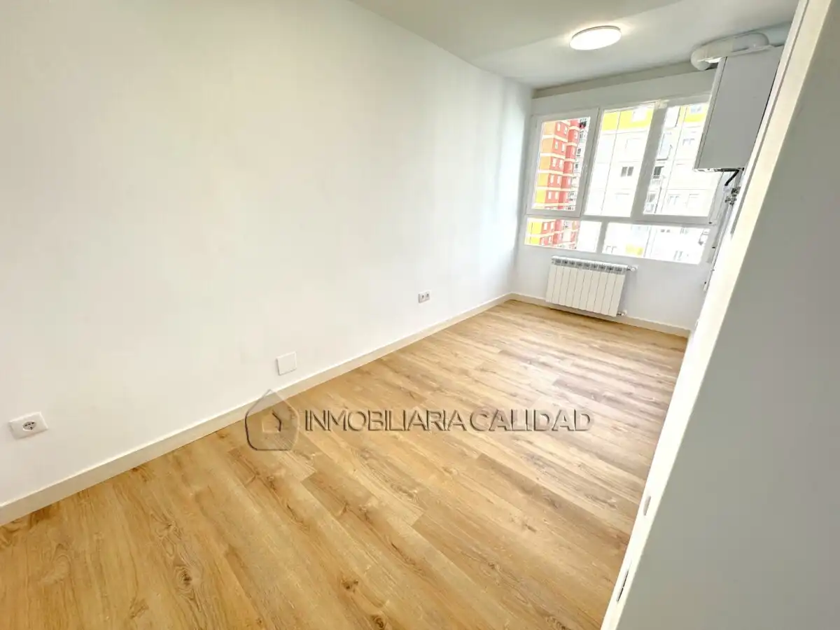 Habitación de Piso en venta en Burgos con Calefacción