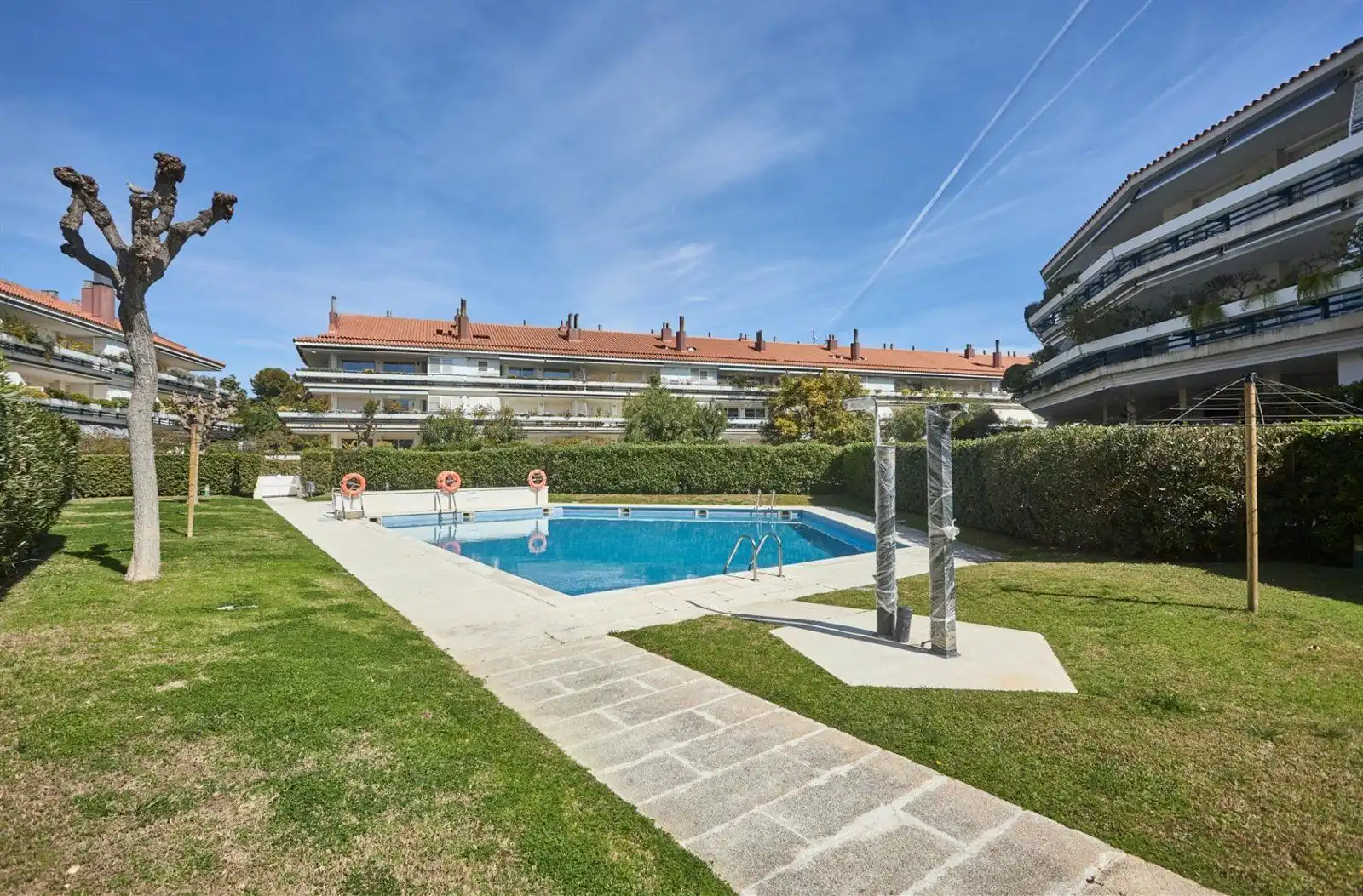 Piscina de Piso en venta en Sitges con Calefacción, Terraza y Piscina