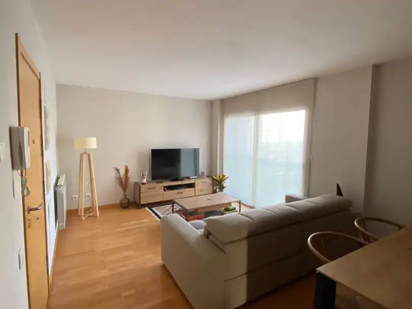 Piso con piscina en alquiler en Avelina Casadevall 2, imagen 2