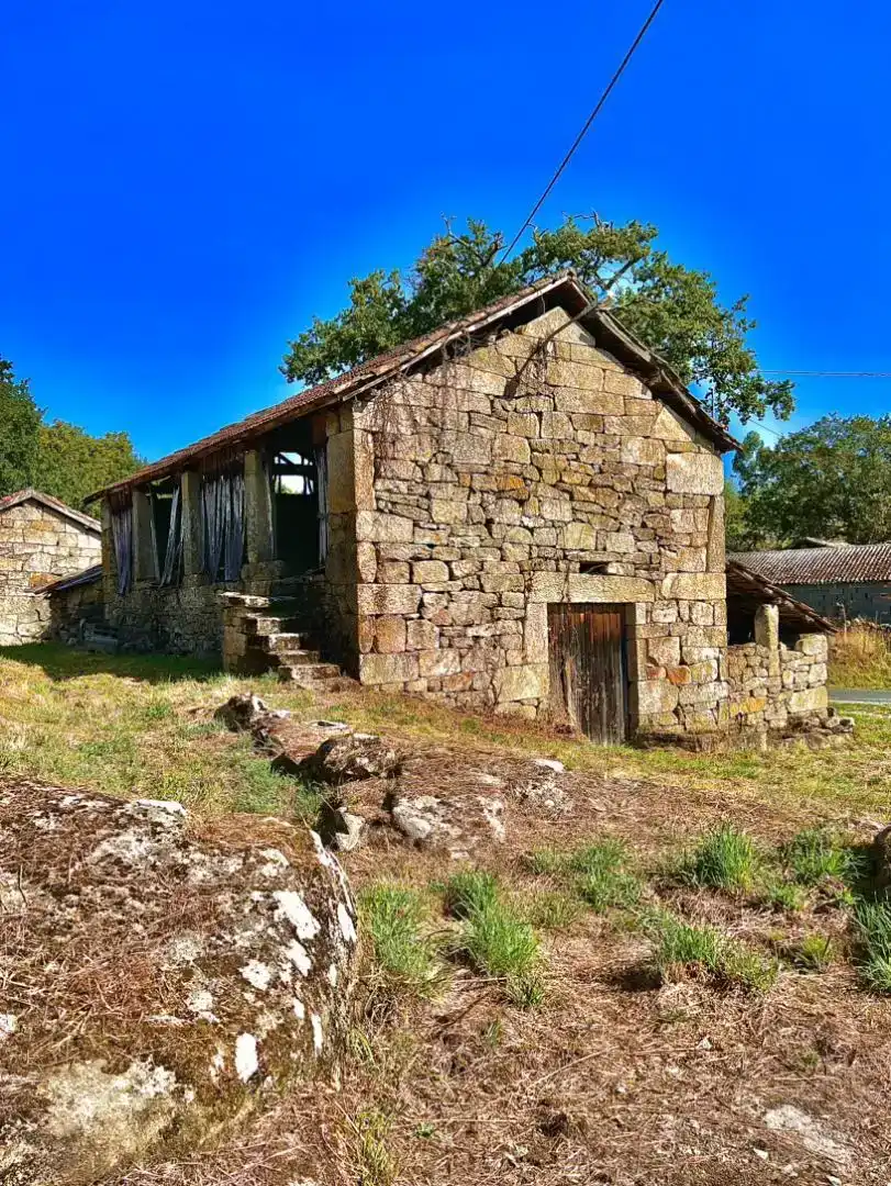 Außenansicht von Country house zum Verkauf in Vilamarín