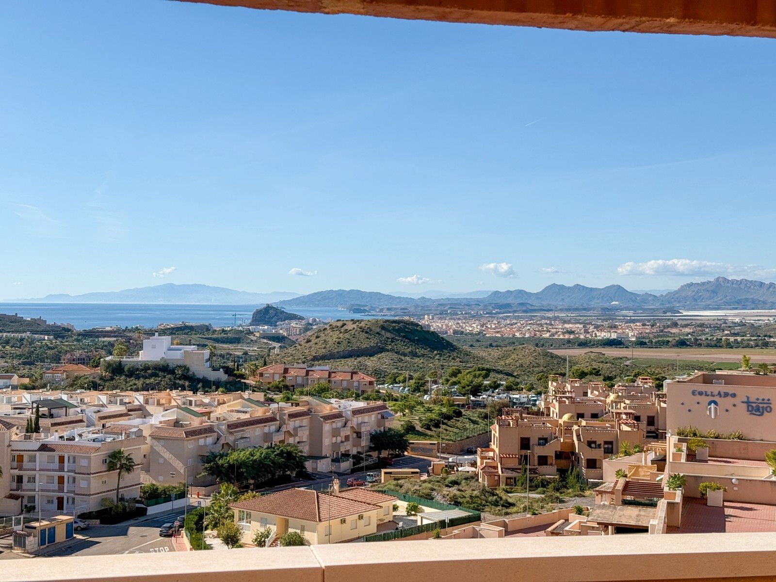 Vista exterior de Apartament en venda en Águilas amb Aire condicionat, Terrassa i Piscina