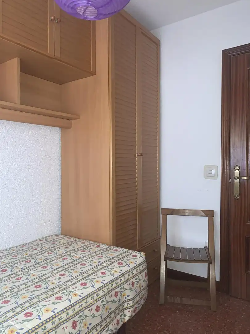 Dormitori de Pis de lloguer en Móstoles amb Aire condicionat, Calefacció i Parquet