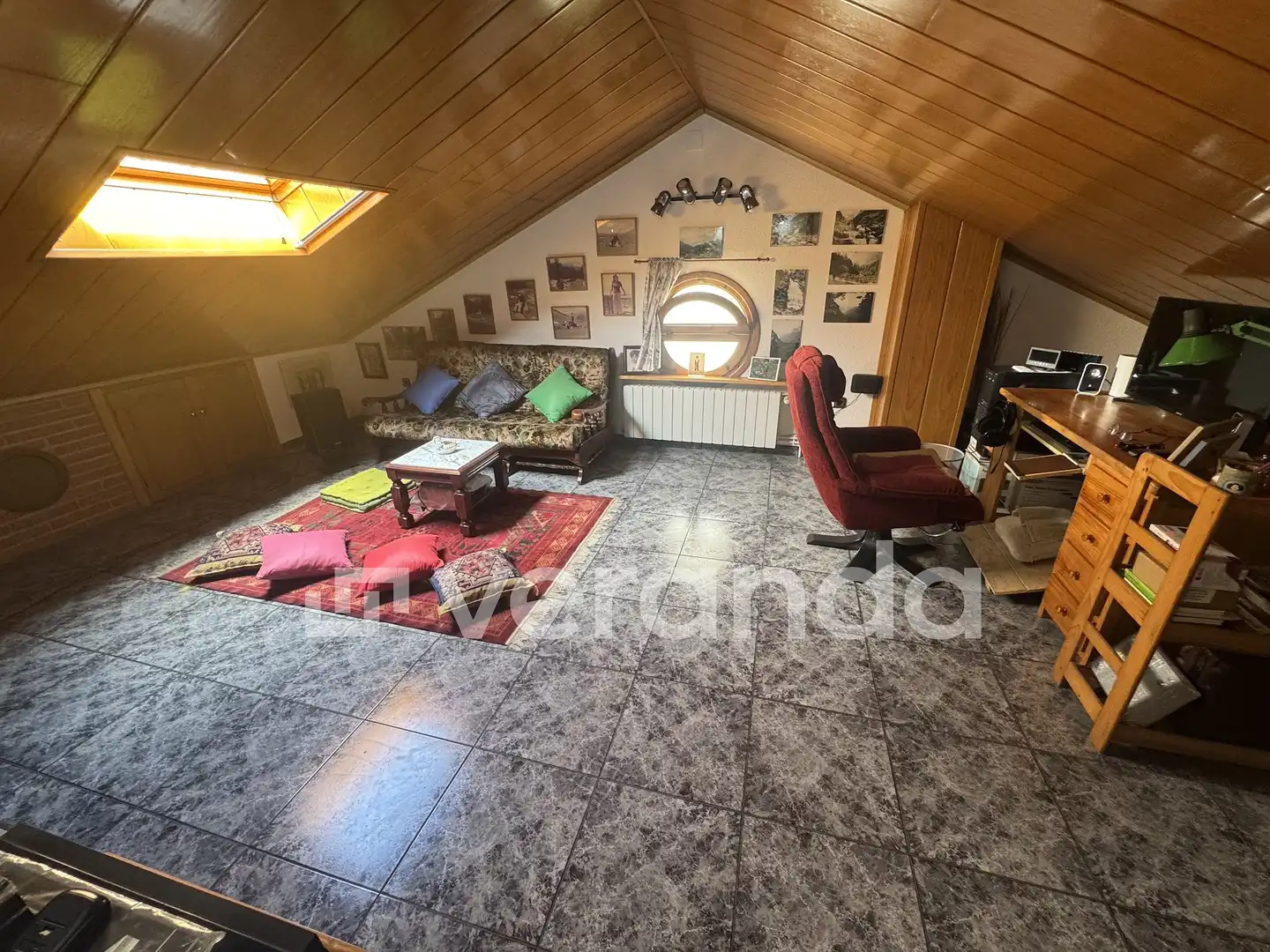 Sala d'estar de Casa adosada en venda en Ripollet amb Calefacció, Traster i Balcó