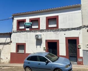 Vista exterior de Pis en venda en La Zarza (Badajoz)