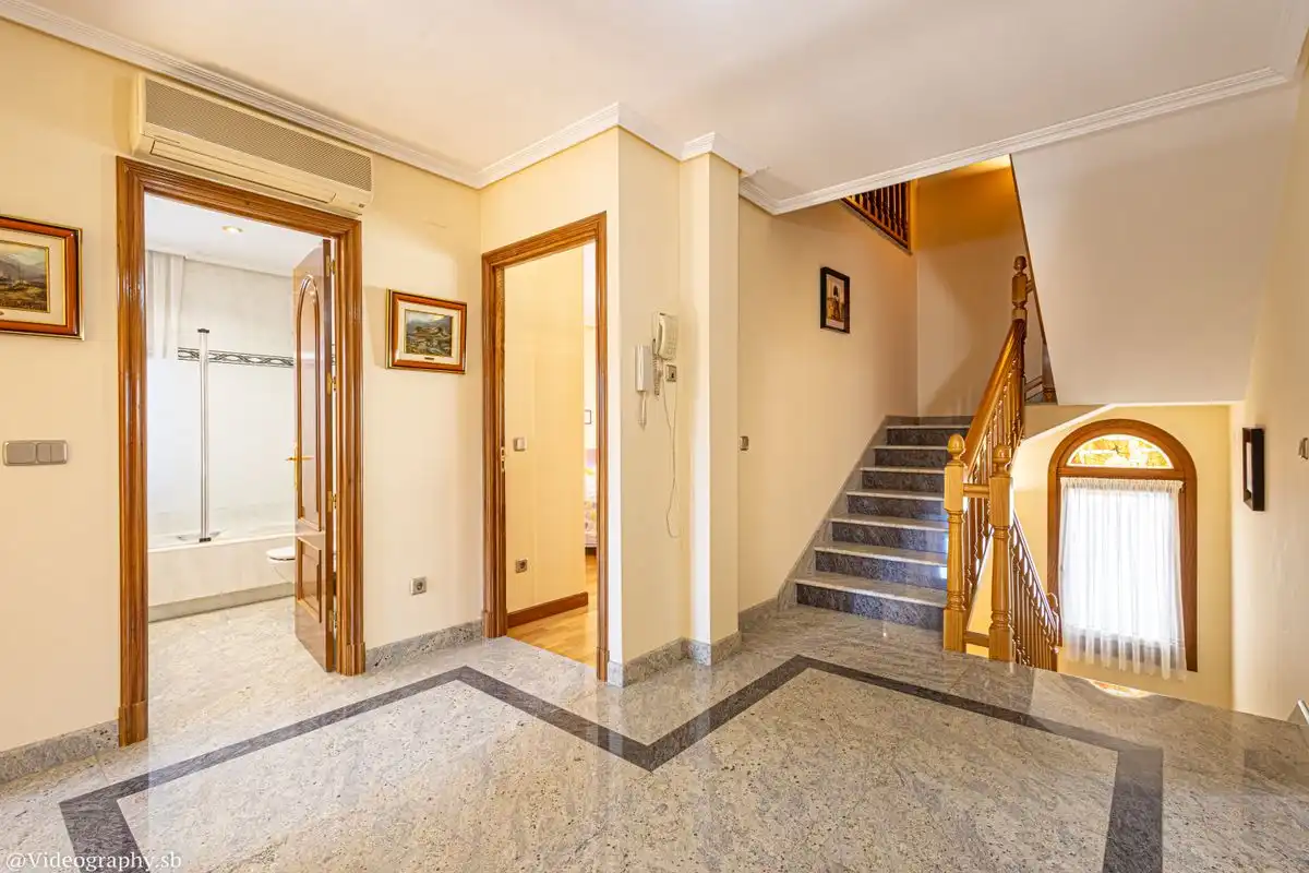 Casa o chalet en venta en Alcalá de Henares con Aire acondicionado, Calefacción y Jardín privado