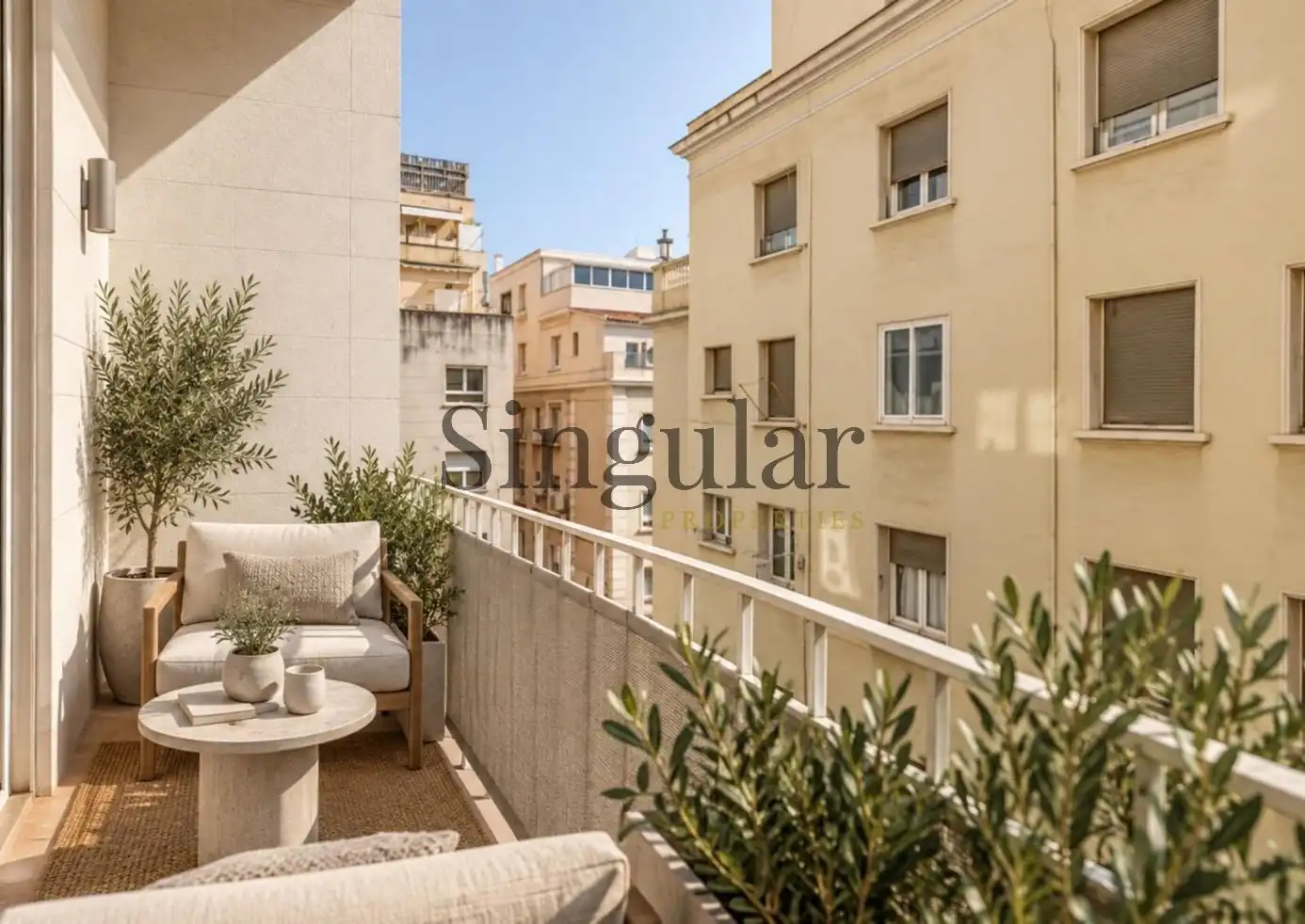 Terraza de Piso en venta en Barcelona con Calefacción, Trastero y Alarma