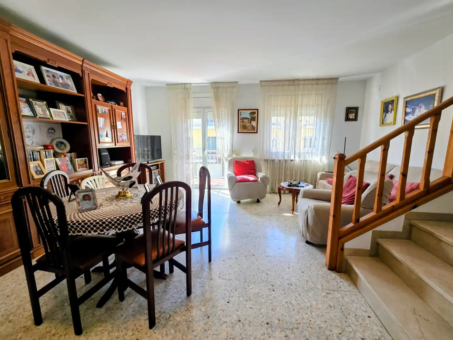 Wohnzimmer von Einfamilien-Reihenhaus zum Verkauf in Manlleu mit Heizung, Privatgarten und Terrasse
