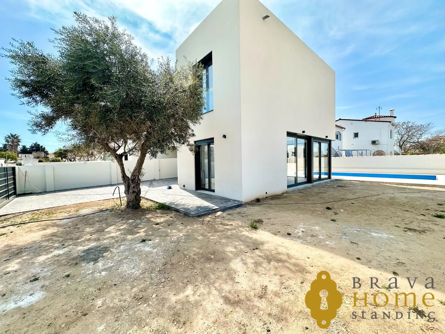 Exterior view of Houses for sale in Empuriabrava  with Air Conditioner, Heating and Private garden