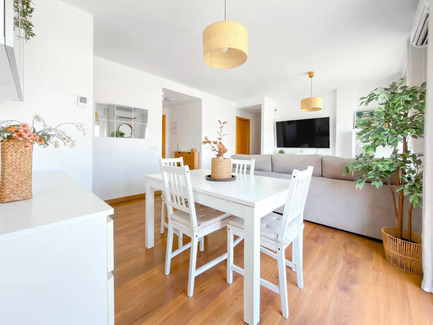 Esszimmer von Dachboden zum Verkauf in Museros mit Klimaanlage, Terrasse und Abstellraum