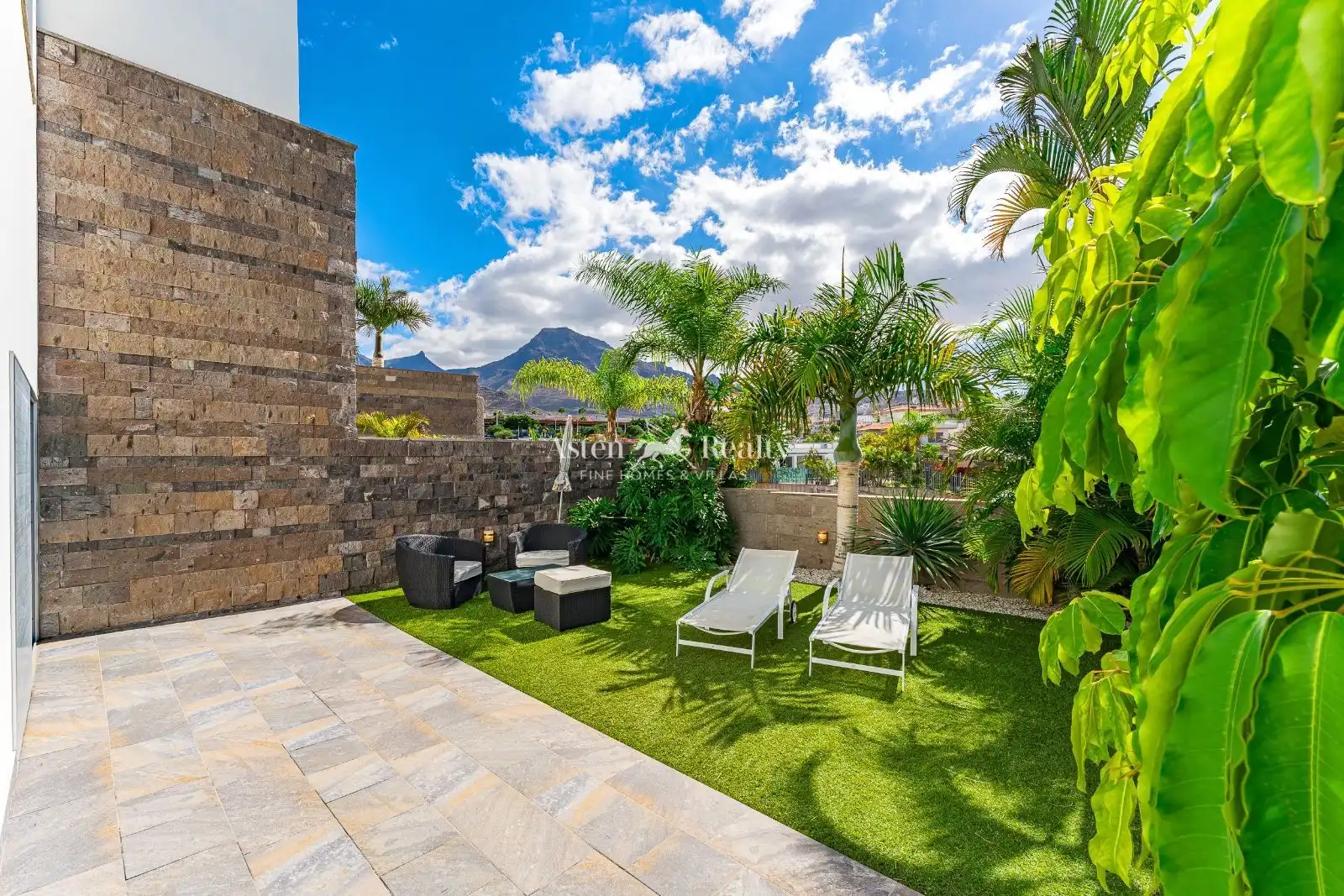 House with pool for sale in Londres, imagen 30