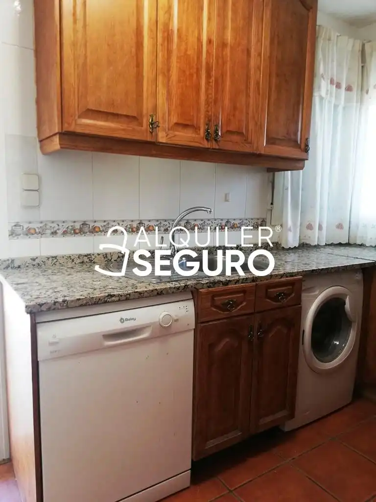 Cocina de Casa o chalet de alquiler en Colmenar Viejo con Calefacción, Terraza y Amueblado
