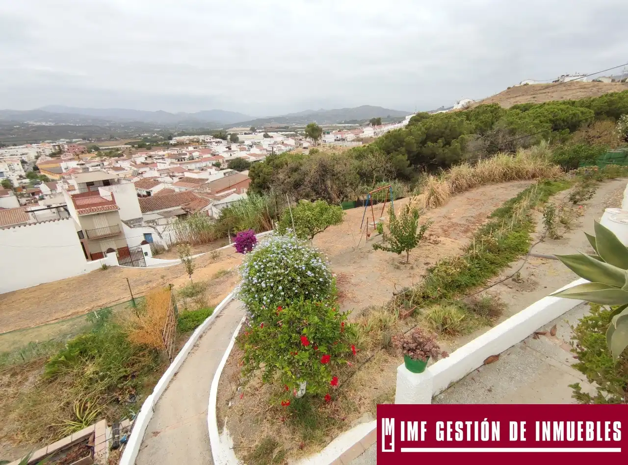 Vista exterior de Finca rústica en venta en Vélez-Málaga con Jardín privado, Terraza y Trastero