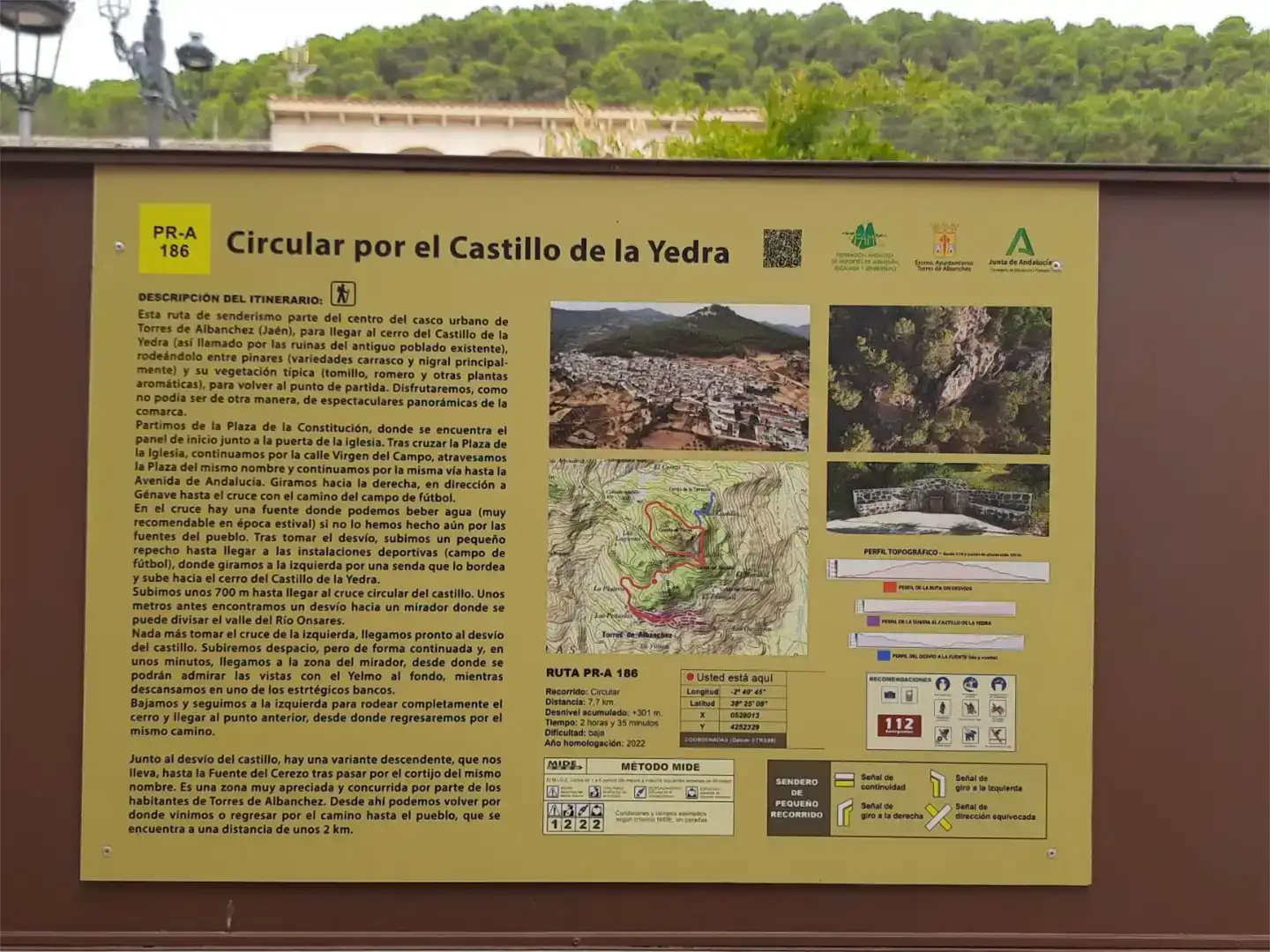 Vista exterior de Casa adosada en venta en Torres de Albánchez