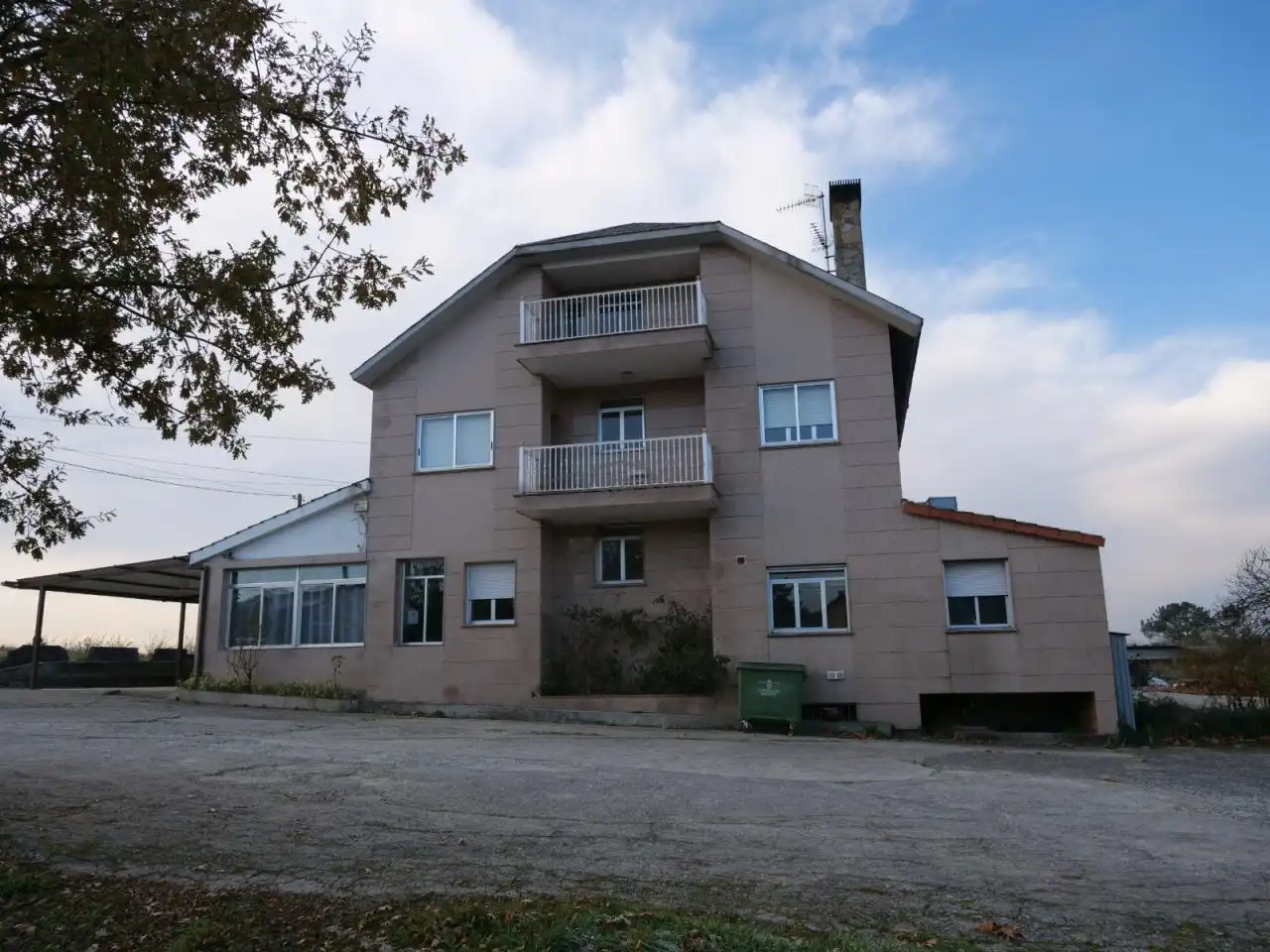 Chalet con terraza en venta en LA ZAMORANA