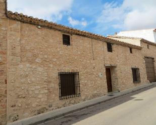 Vista exterior de Casa o xalet en venda en El Bonillo amb Calefacció i Jardí privat