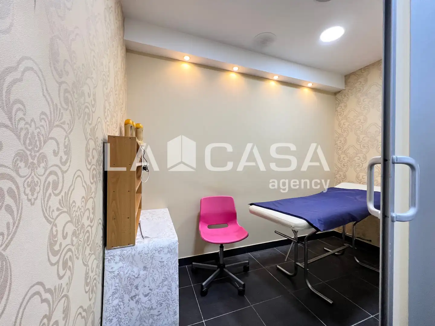 Business premises for sale in Artigues - Llefià, imagen 14