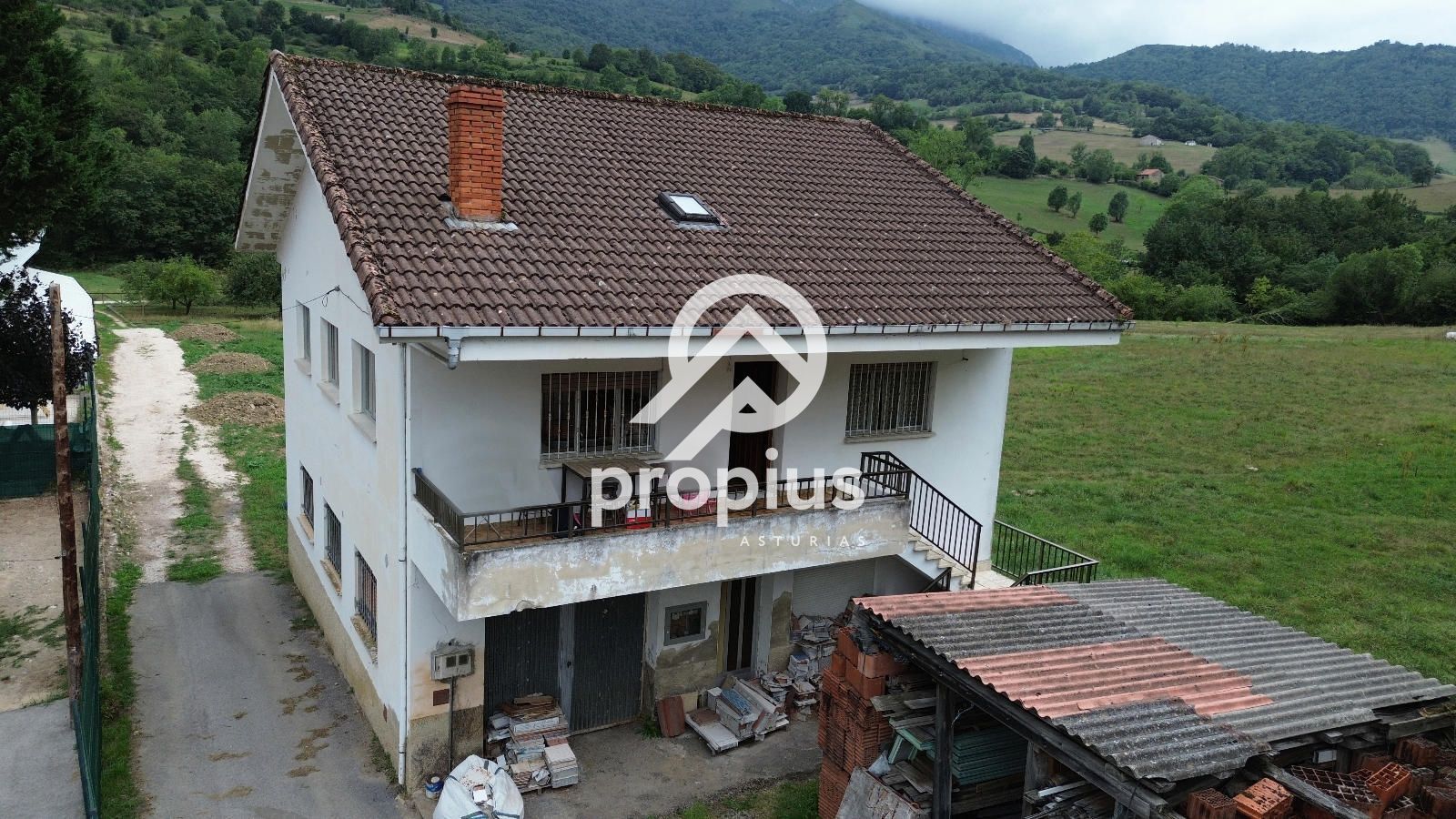 Casa o chalet en venta en Cabrales con Calefacción, Jardín privado y Parquet