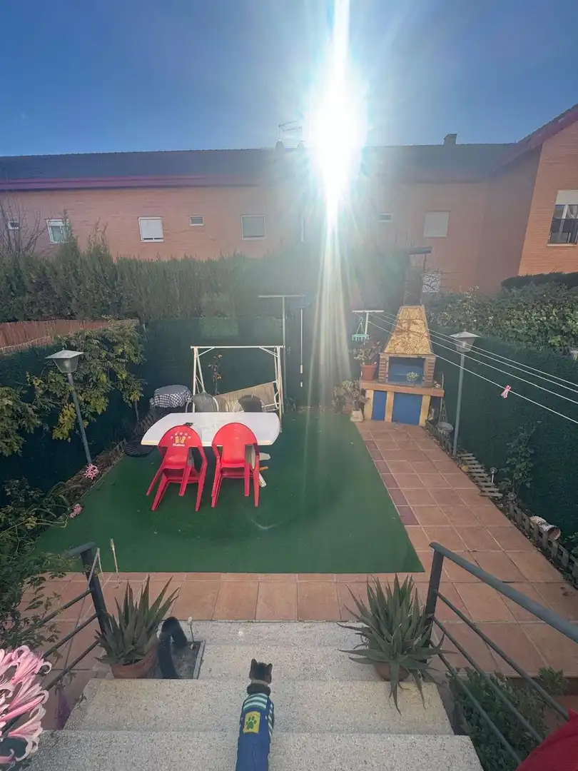 Jardín de Casa adosada en venta en Azuqueca de Henares con Aire acondicionado y Calefacción