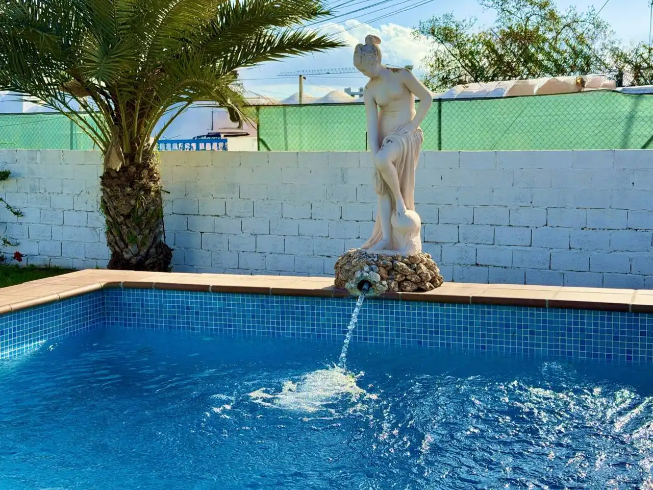 Swimming pool of Houses for sale in Rincón de la Victoria  with Private garden, Terrace and Swimming Pool