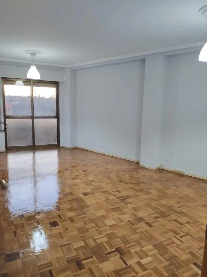 Pis en venda en León Capital  amb Calefacció, Parquet i Traster