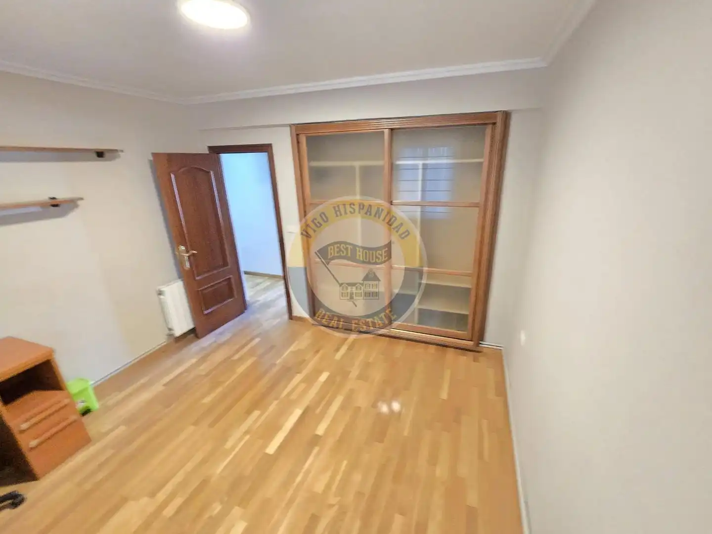 Piso de alquiler en Vigo  con Calefacción