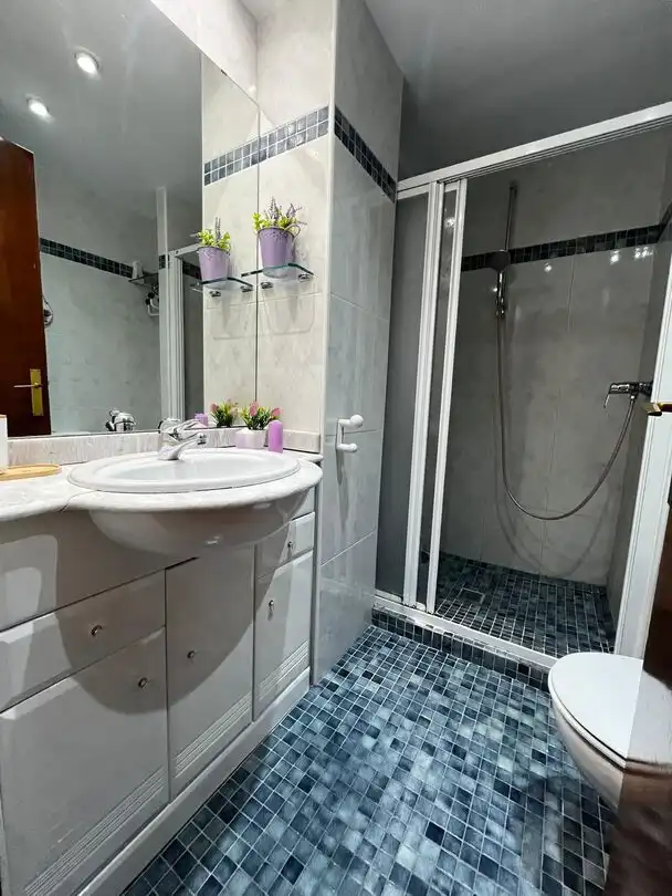 Baño de Piso en venta en Barañáin / Barañain con Calefacción y Balcón