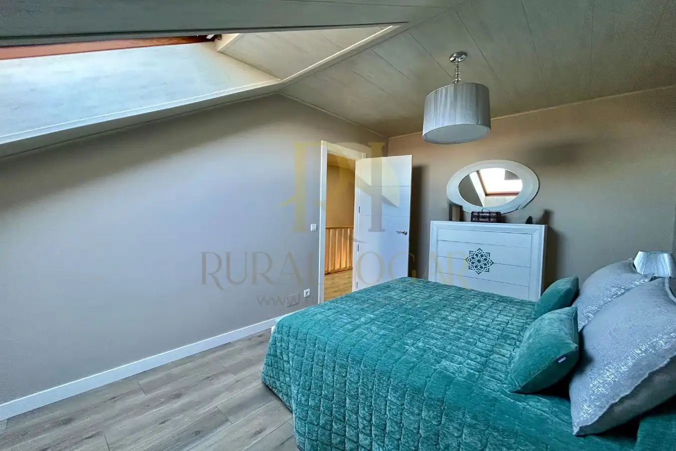 Schlafzimmer von Haus zum Verkauf in Soto de la Vega mit Heizung und Möbliert