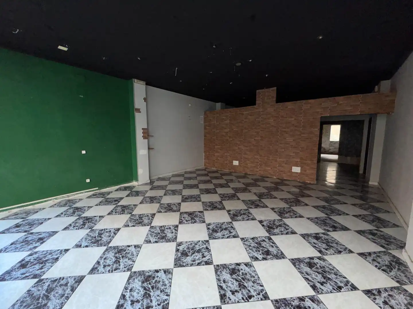 Local comercial en alquiler en Zona Alta, imagen 3