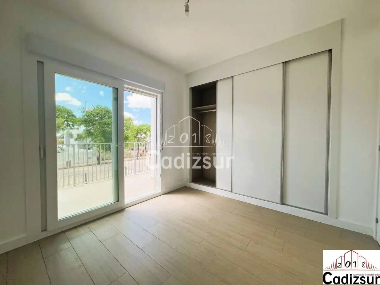 Habitación de Casa adosada en venta en Puerto Real con Aire acondicionado, Calefacción y Jardín privado