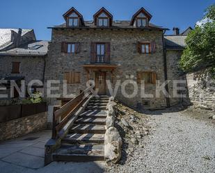 Vista exterior de Casa o xalet en venda en Vielha e Mijaran amb Terrassa, Traster i Moblat