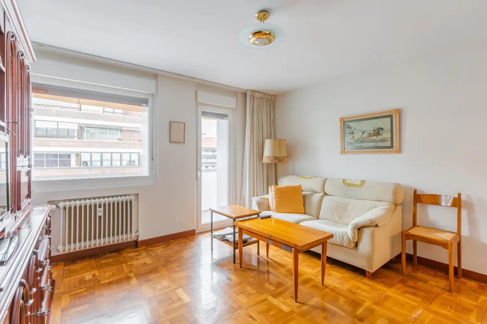 Sala de estar de Piso en venta en  Pamplona / Iruña con Calefacción, Parquet y Terraza