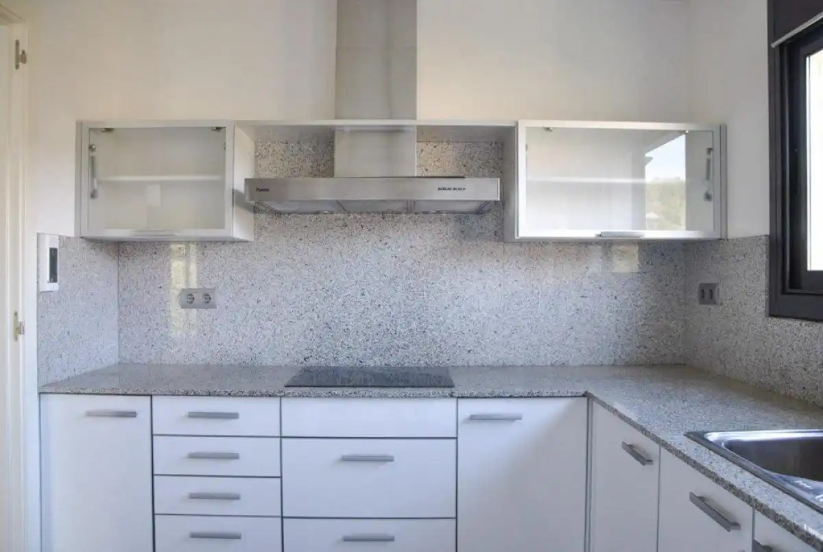 Cuina de Casa o xalet en venda en Cunit amb Calefacció, Jardí privat i Parquet