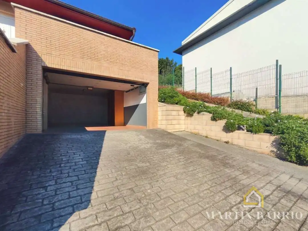 Parking de Casa o chalet en venta en Muskiz con Calefacción, Jardín privado y Terraza