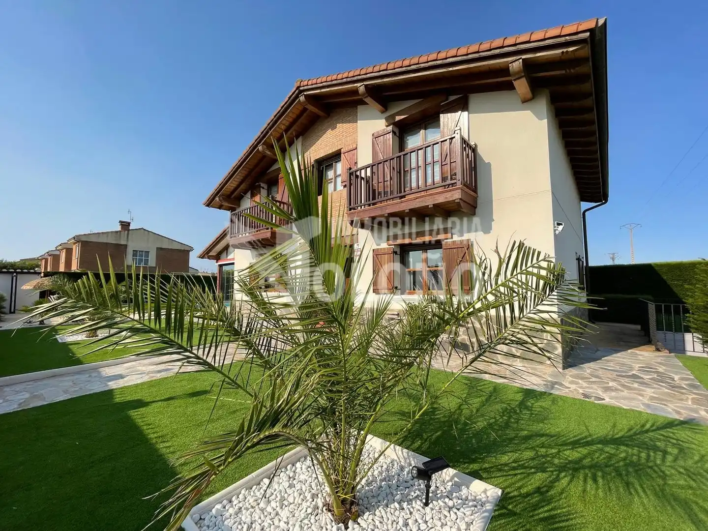 Vista exterior de Casa o chalet en venta en Cuzcurrita de Río Tirón con Calefacción, Jardín privado y Parquet