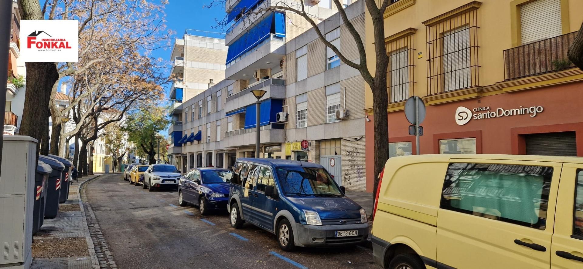 Vista exterior de Pis en venda en Jerez de la Frontera amb Terrassa