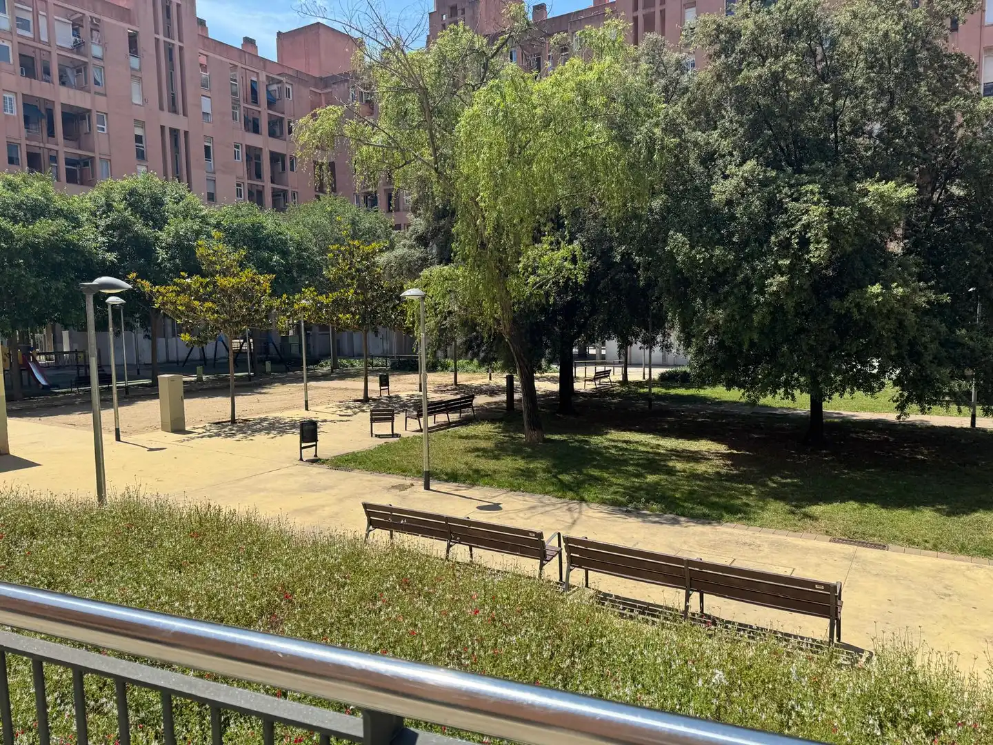 Vista exterior de Pis en venda en Barcelona amb Aire condicionat i Calefacció