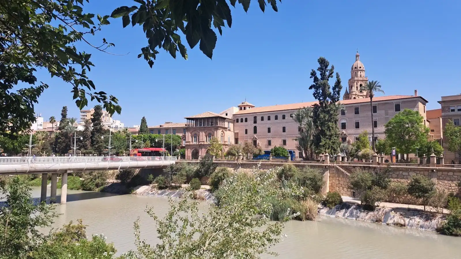 Vista exterior de Pis en venda en Murcia amb Aire condicionat
