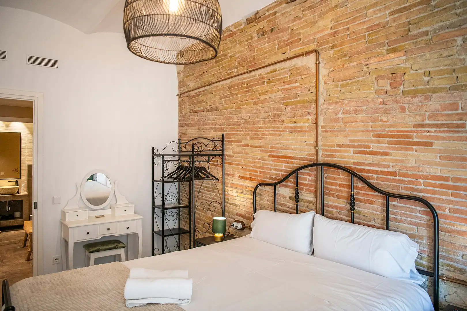Habitación de Piso en venta en Girona con Aire acondicionado, Calefacción y Amueblado