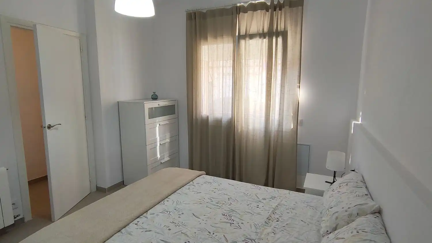 Dormitori de Casa o xalet de lloguer en Terrassa amb Jardí privat, Terrassa i Moblat