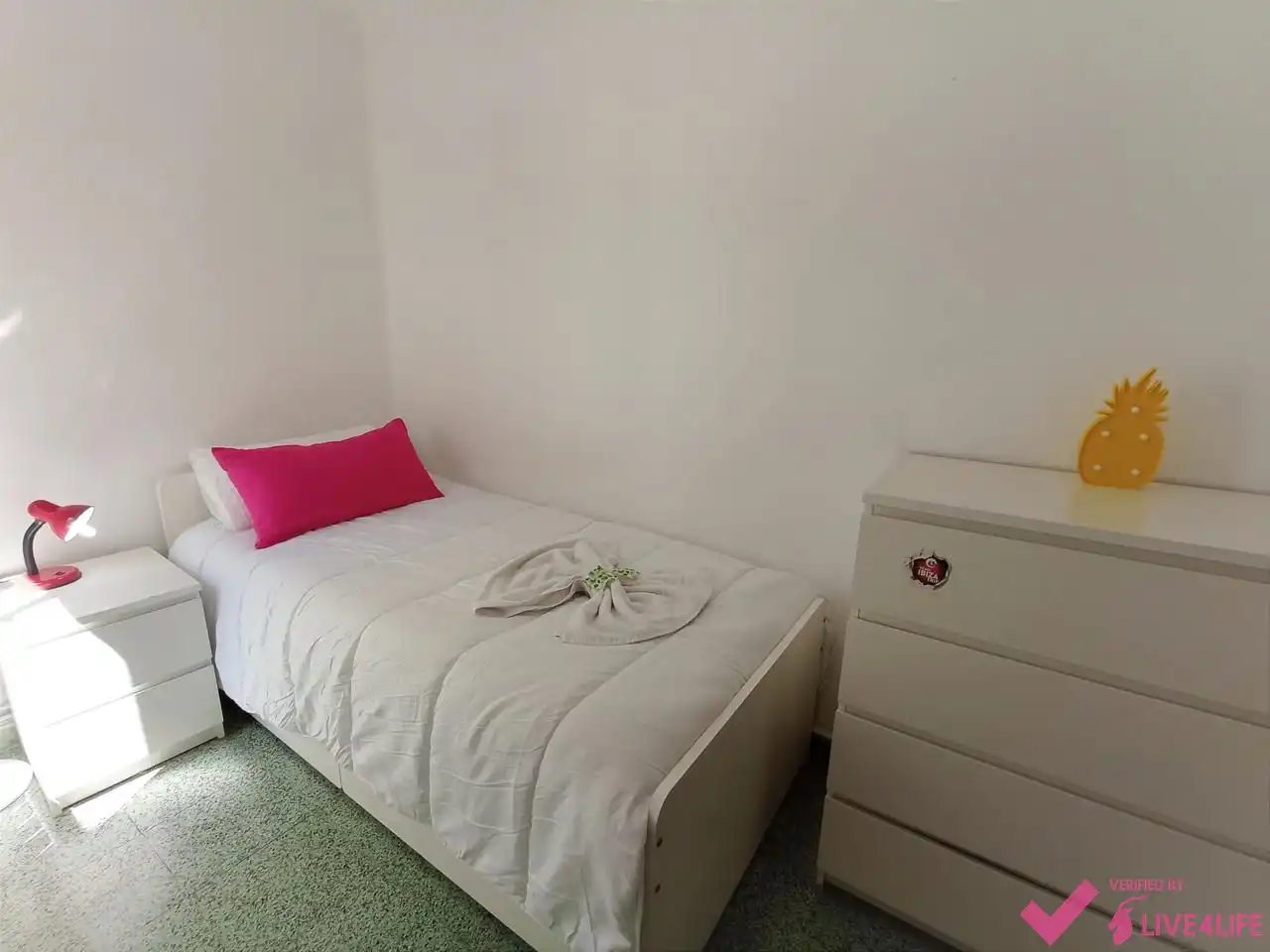 Bedroom of Flat for share in Valencia  with Heating and Furnished