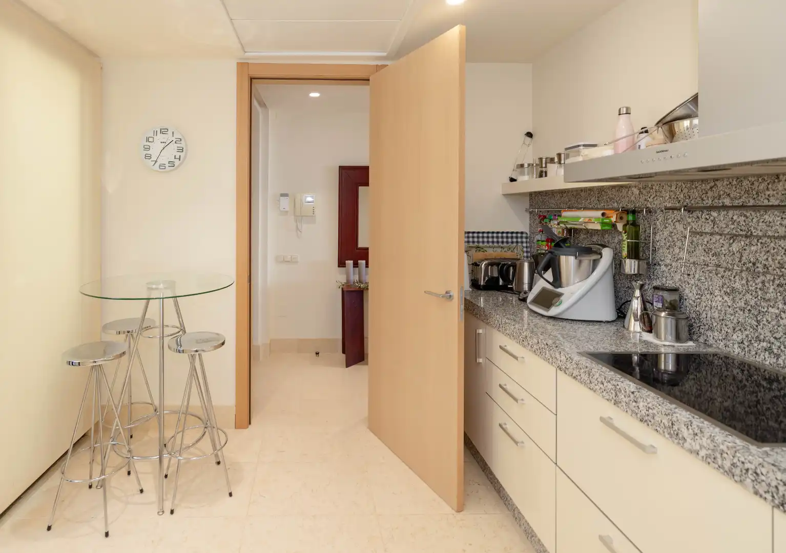 Flat with pool for sale in Urbanizacion los Altos de los Monteros, imagen 43
