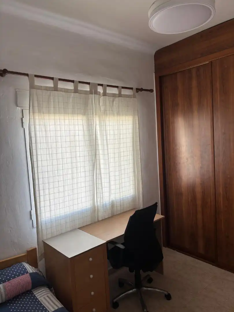 Bedroom of Flat for rent in Zaragoza  with Heating, Furnished and Oven