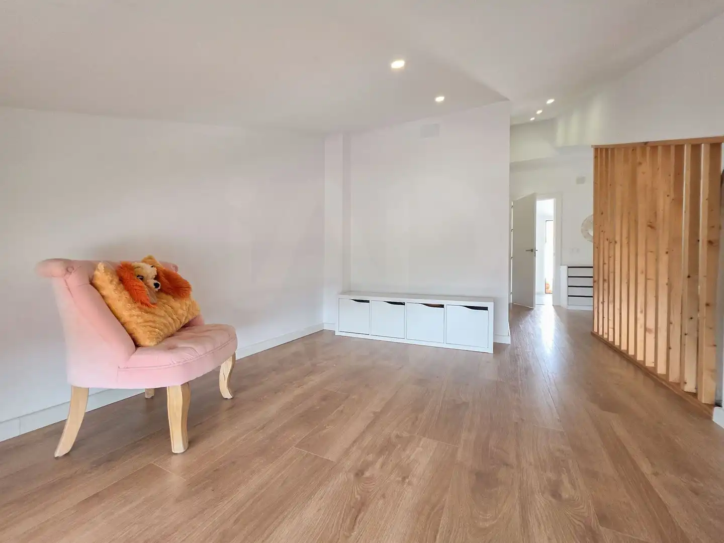 Sala d'estar de Casa adosada en venda en Rincón de la Victoria amb Aire condicionat, Calefacció i Terrassa