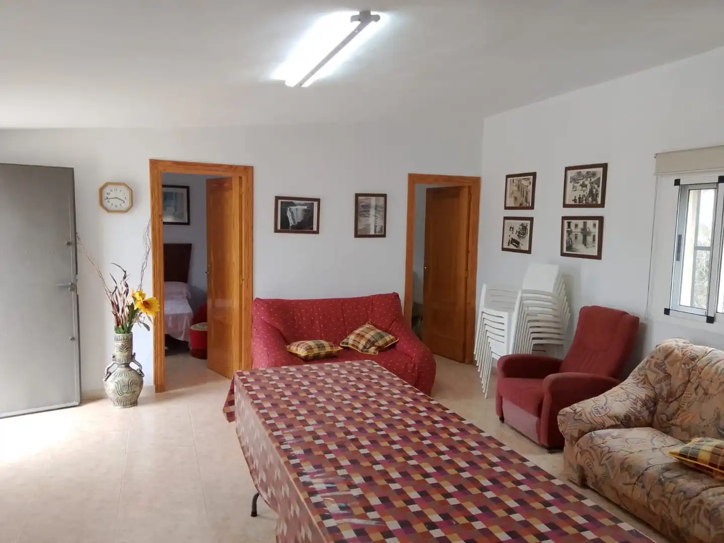 Sala d'estar de Casa o xalet en venda en Tibi amb Jardí privat, Terrassa i Moblat