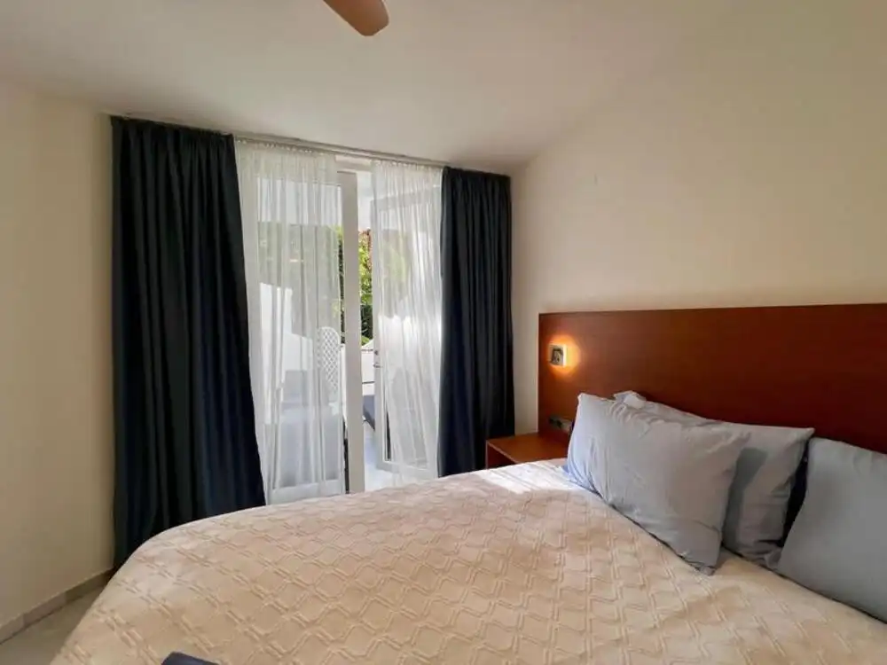 Dormitori de Planta baixa de lloguer en Marbella amb Aire condicionat, Terrassa i Traster