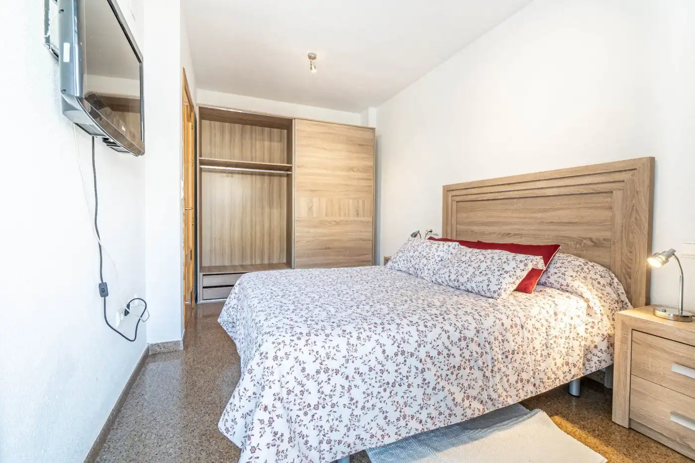 Schlafzimmer von Wohnung zur Miete in Las Gabias mit Klimaanlage, Heizung und Privatgarten