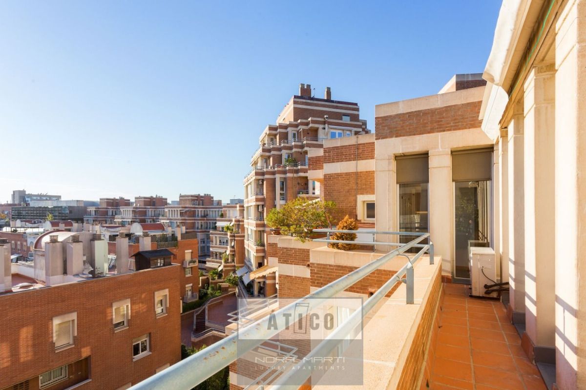 Ático de alquiler en La Vila Olímpica del Poblenou, Sant Martí