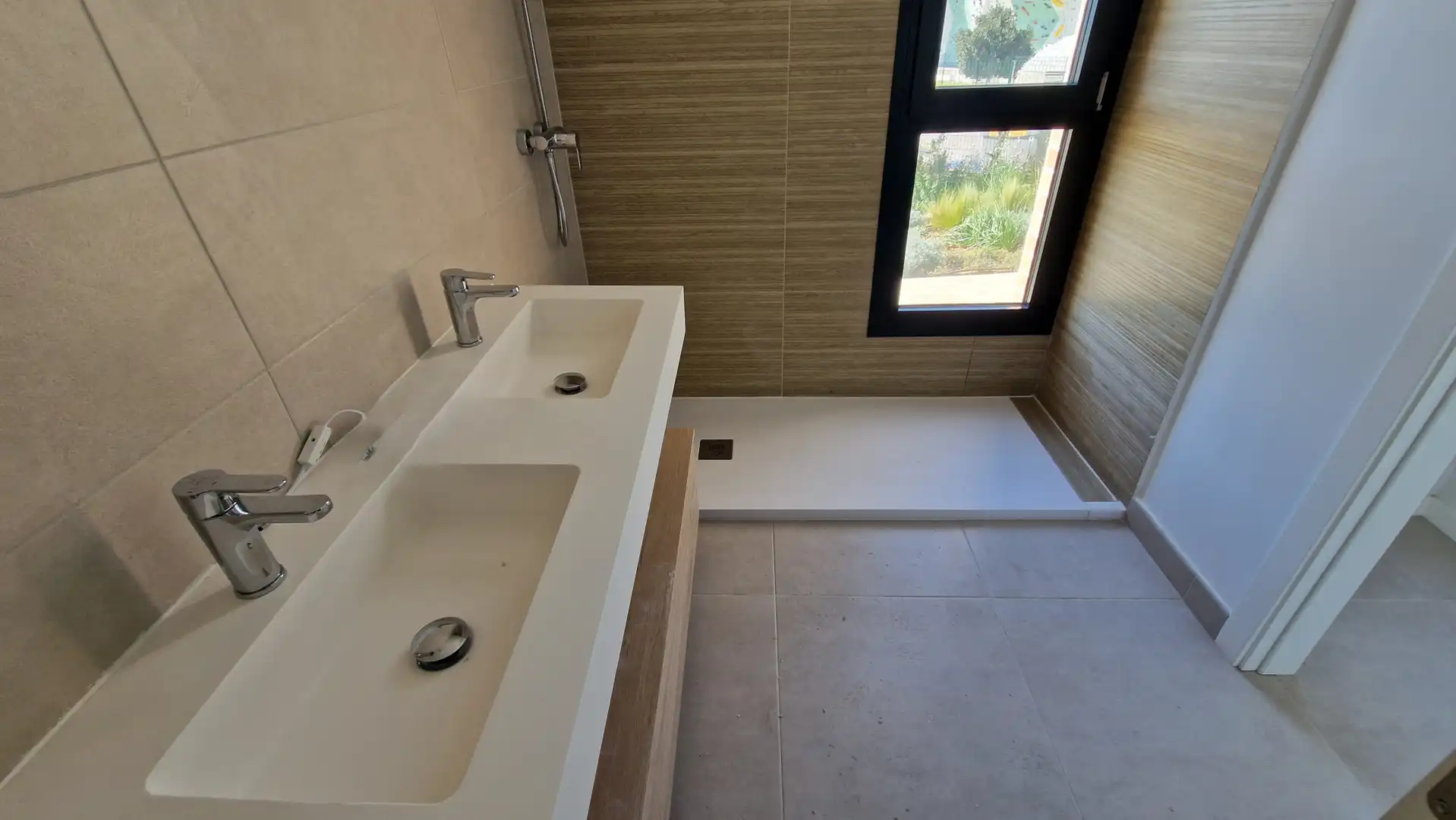Baño de Planta baja en venta en Estepona con Aire acondicionado, Jardín privado y Terraza