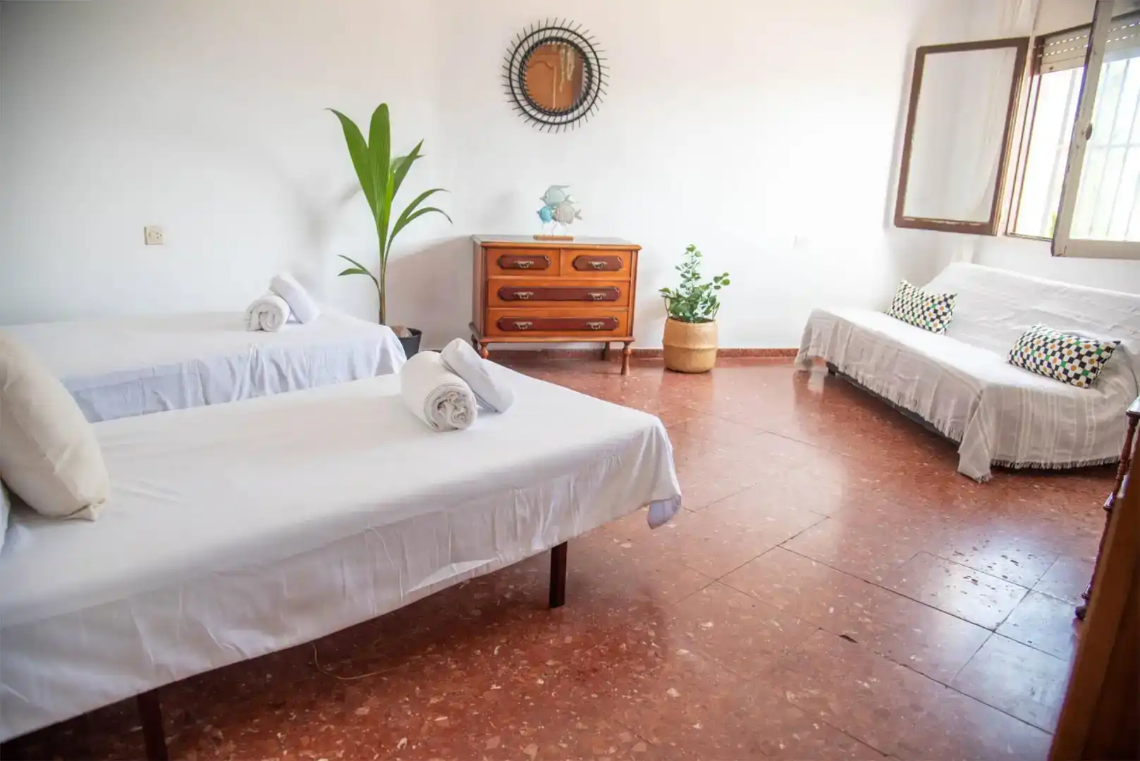 Dormitori de Casa o xalet de lloguer en Nerja amb Aire condicionat, Jardí privat i Traster